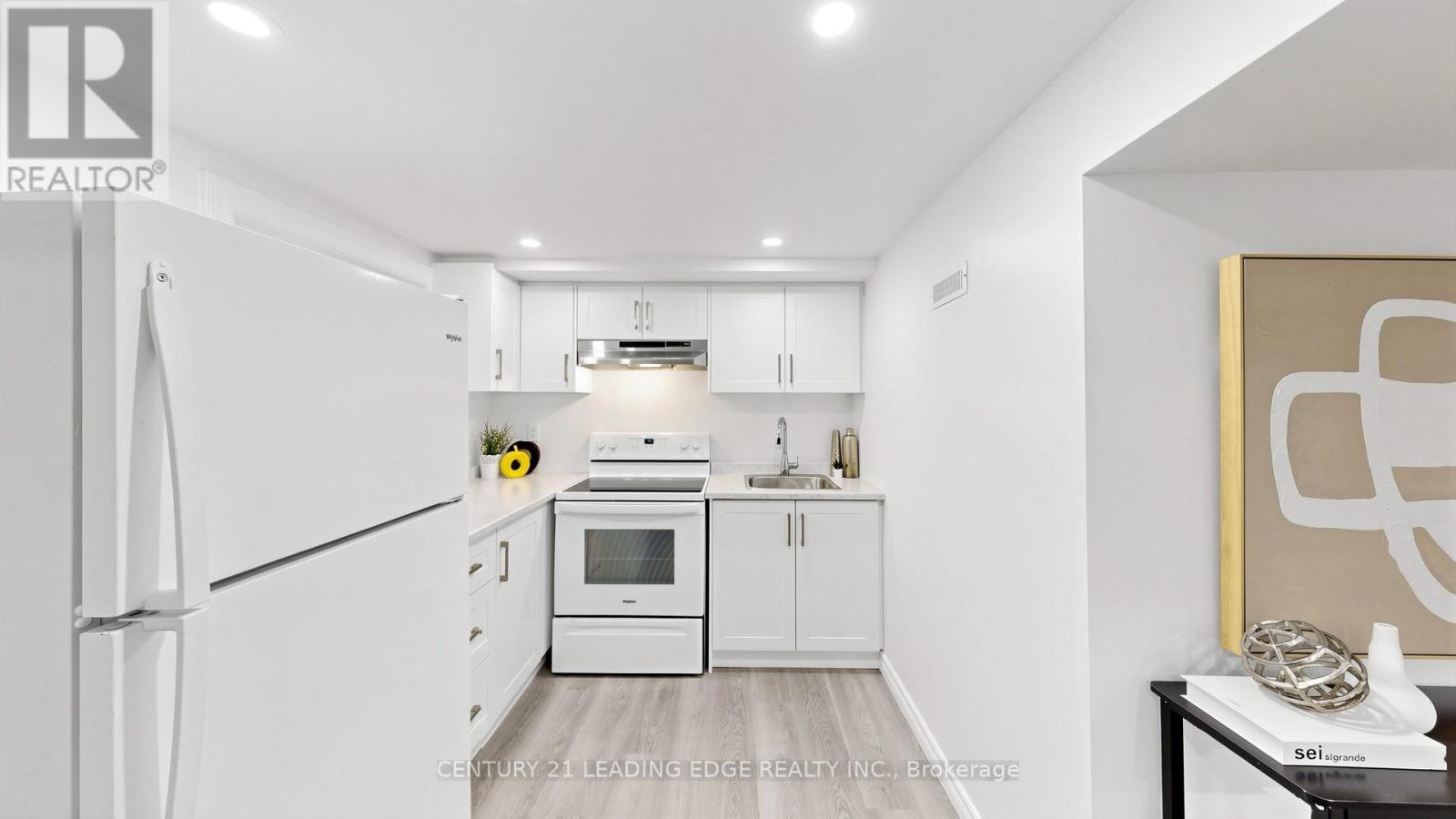 52 CLYDESDALE DRIVE - 38