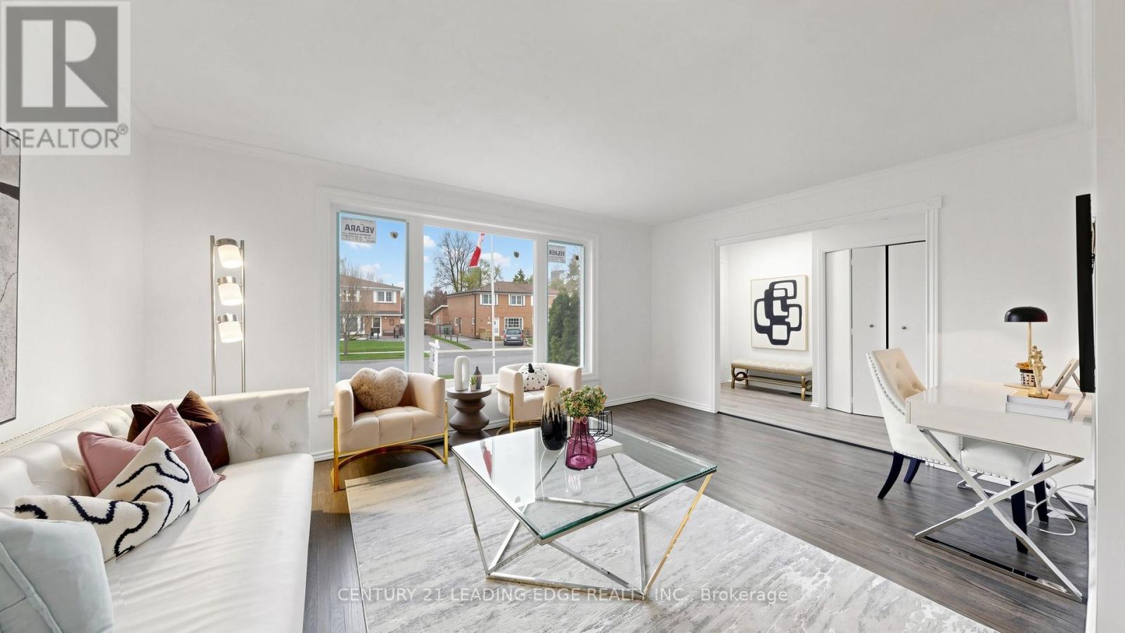 52 CLYDESDALE DRIVE - 7