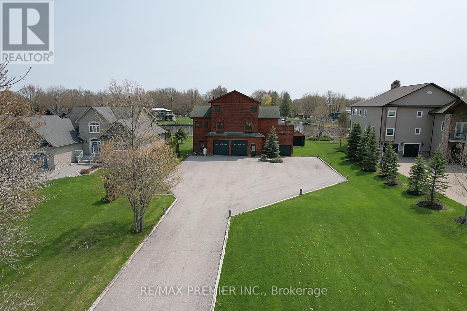 31 PARADISE BOULEVARD - 3