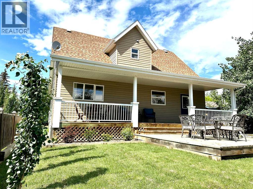 5028 Lakeshore Drive, Sylvan Lake