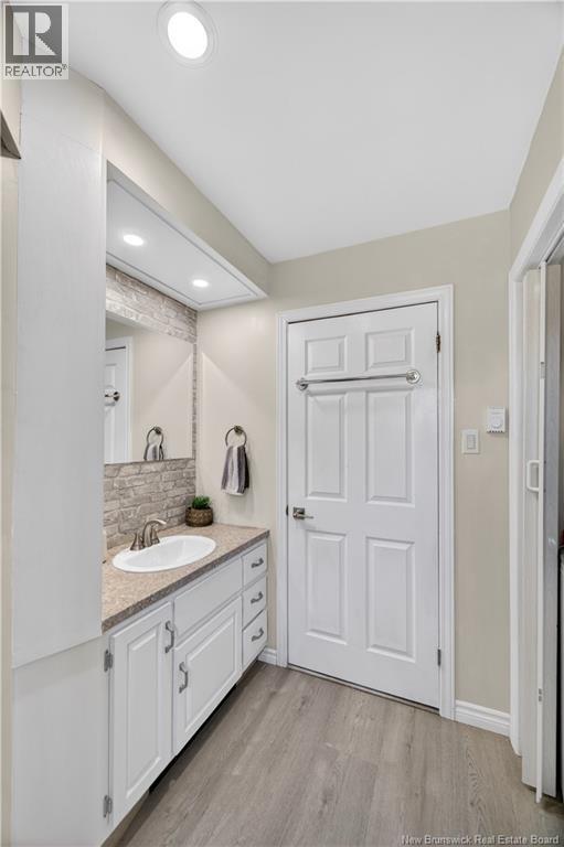 14 Redwood Drive - 23