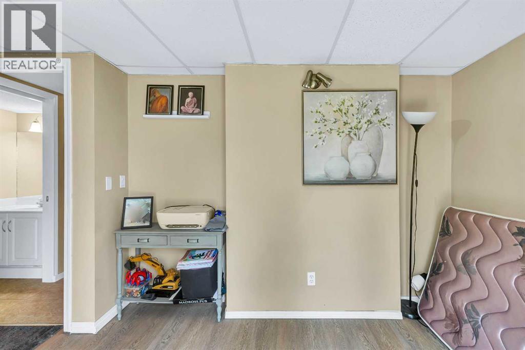 #3 200 Hidden Hills Terrace NW - 5
