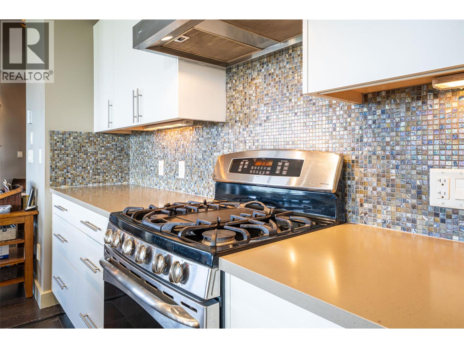  4134 Camelback Way, Vernon