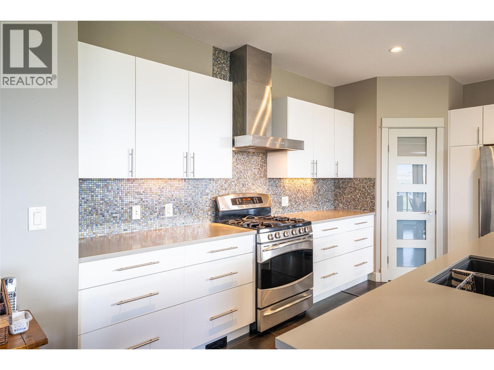  4134 Camelback Way, Vernon