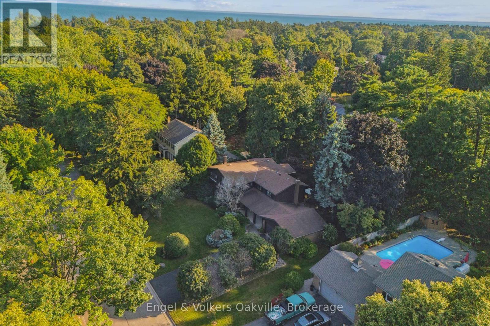 250 GATESTONE AVENUE - 42