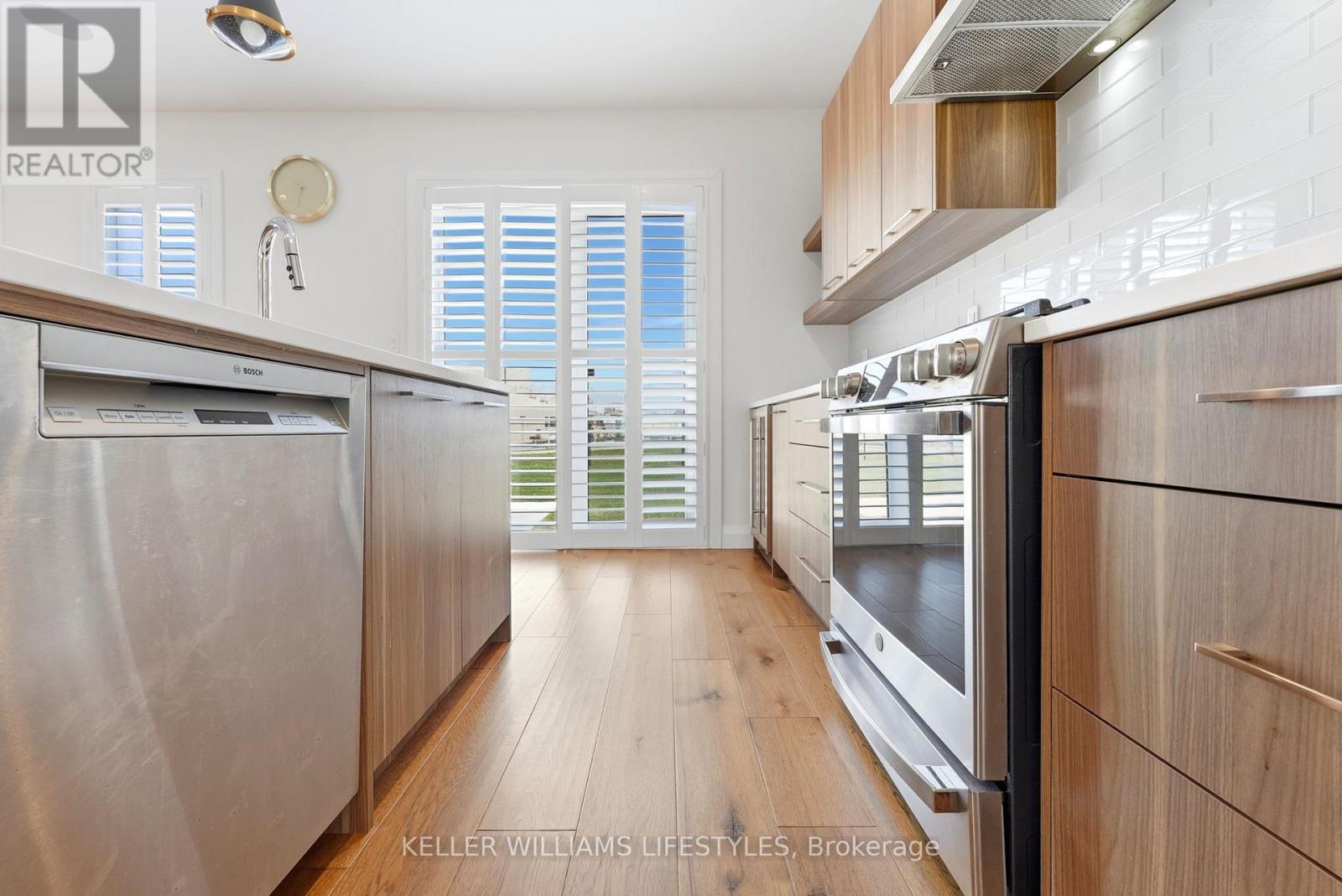 140 CRESTVIEW DRIVE - 14
