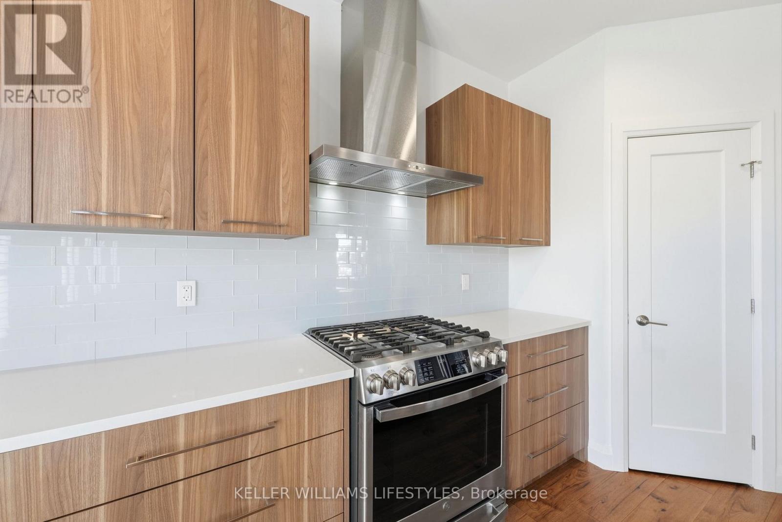 140 CRESTVIEW DRIVE - 15