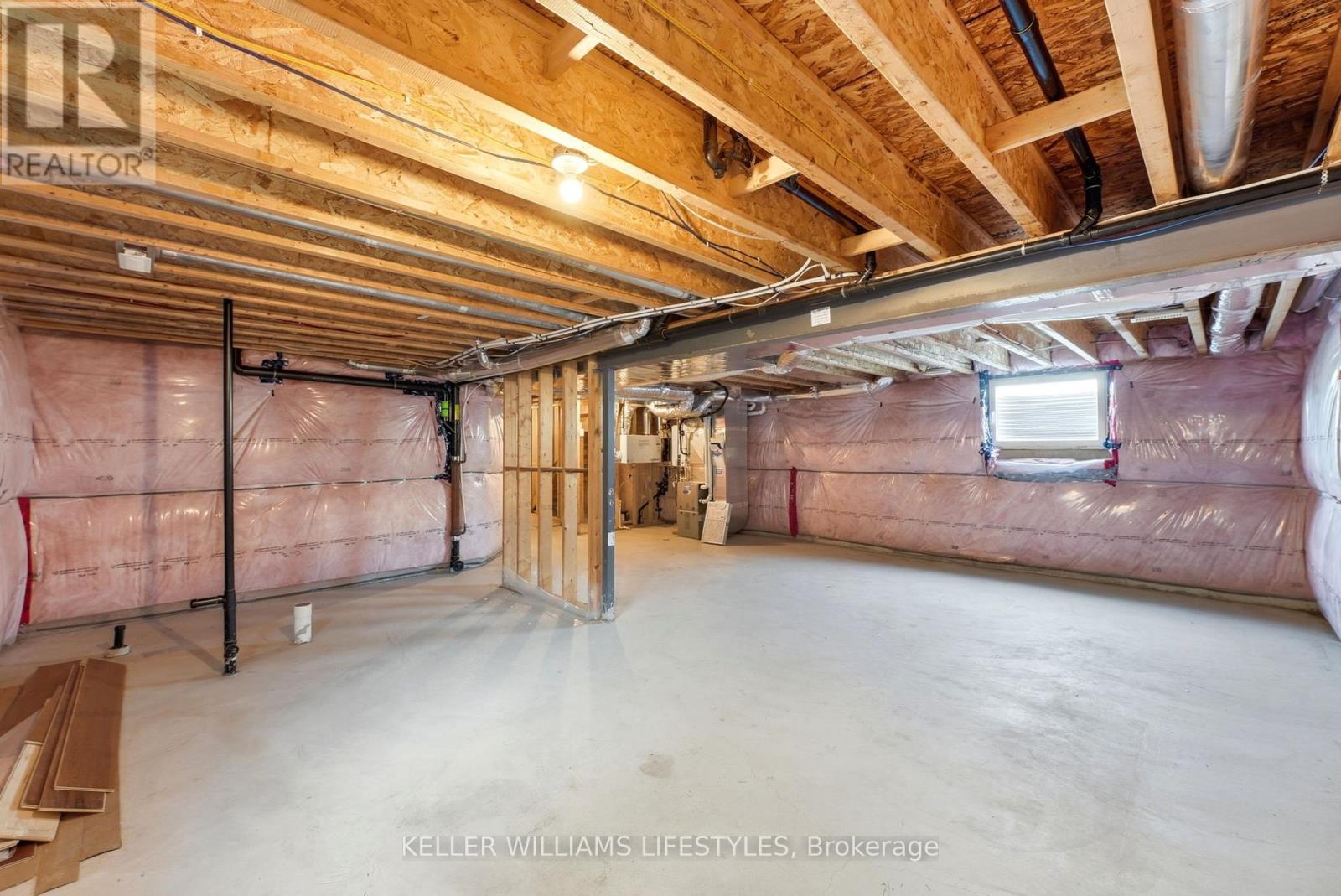140 CRESTVIEW DRIVE - 32