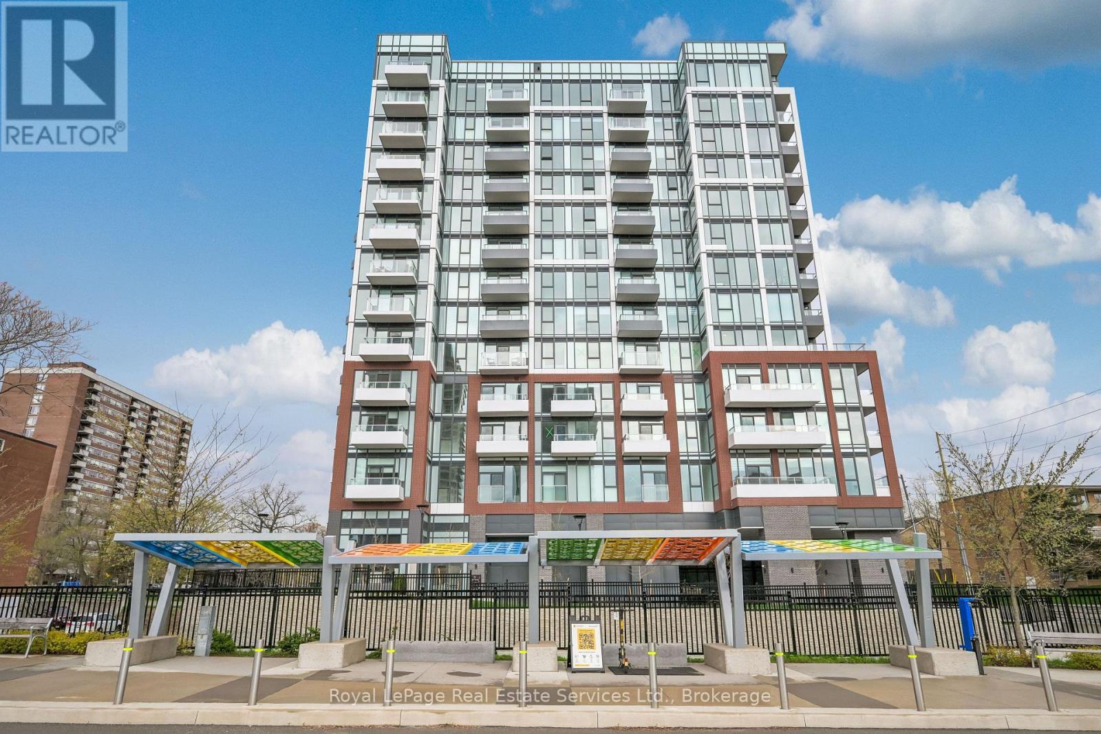 #711 2088 JAMES STREET - 1