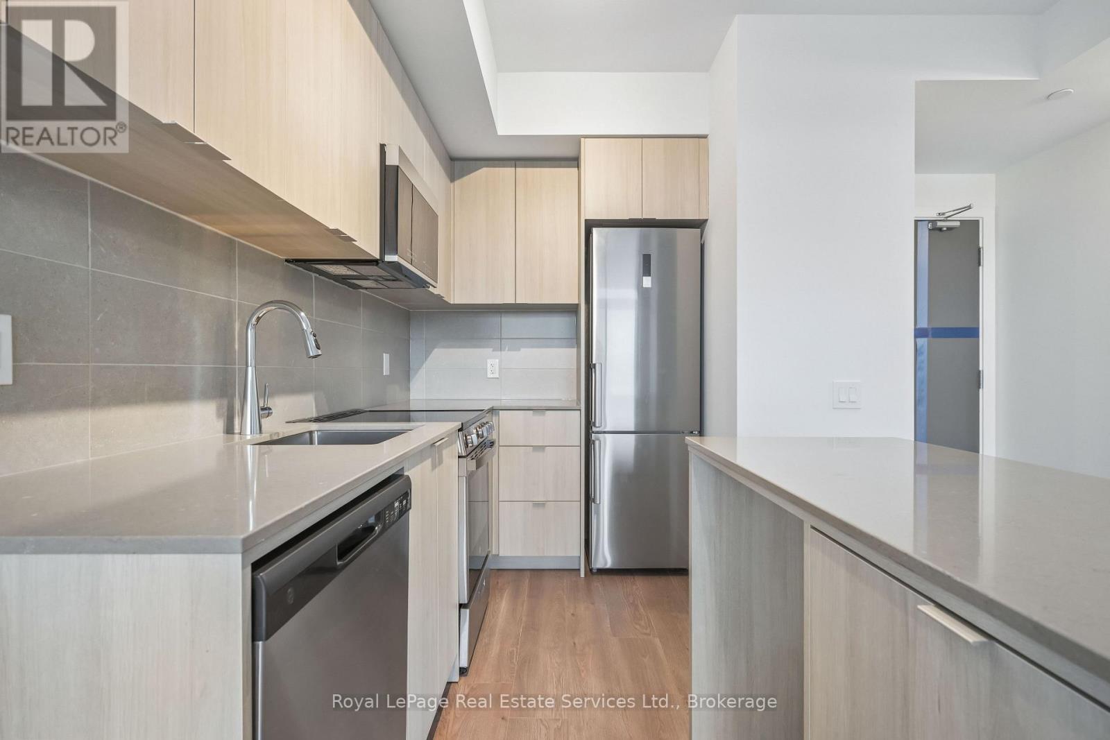 #711 2088 JAMES STREET - 13