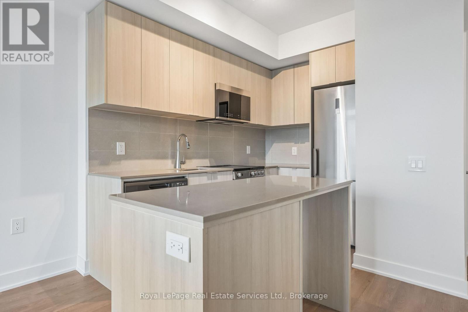 #711 2088 JAMES STREET - 14