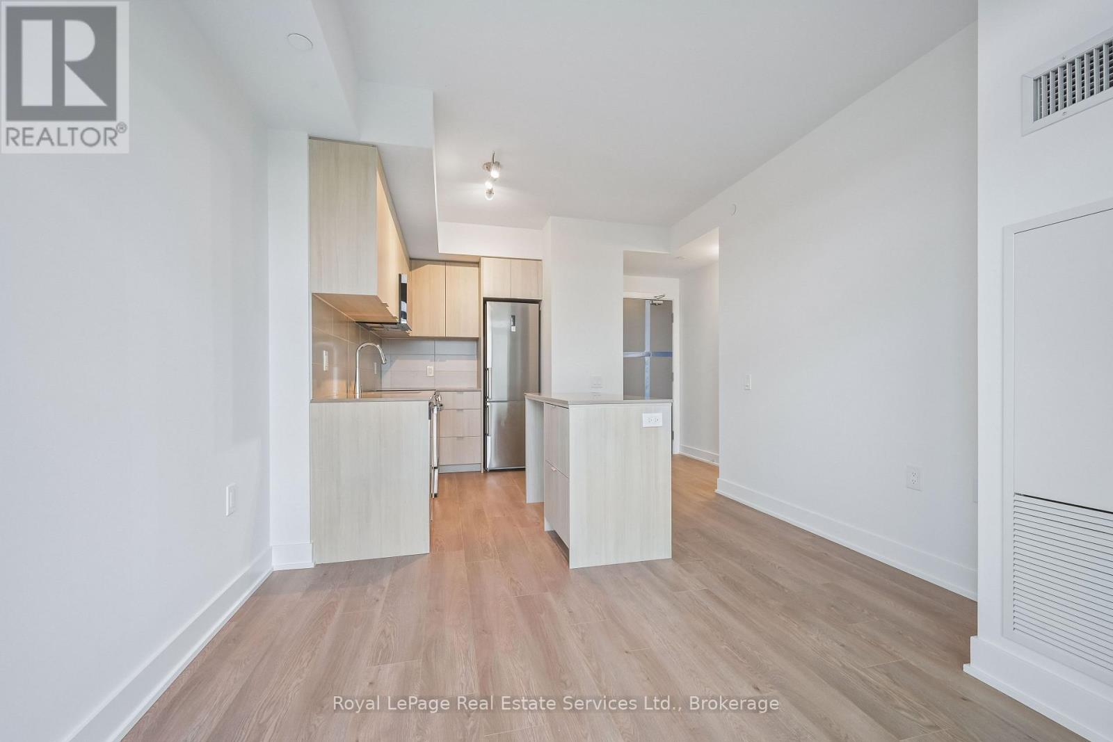 #711 2088 JAMES STREET - 24