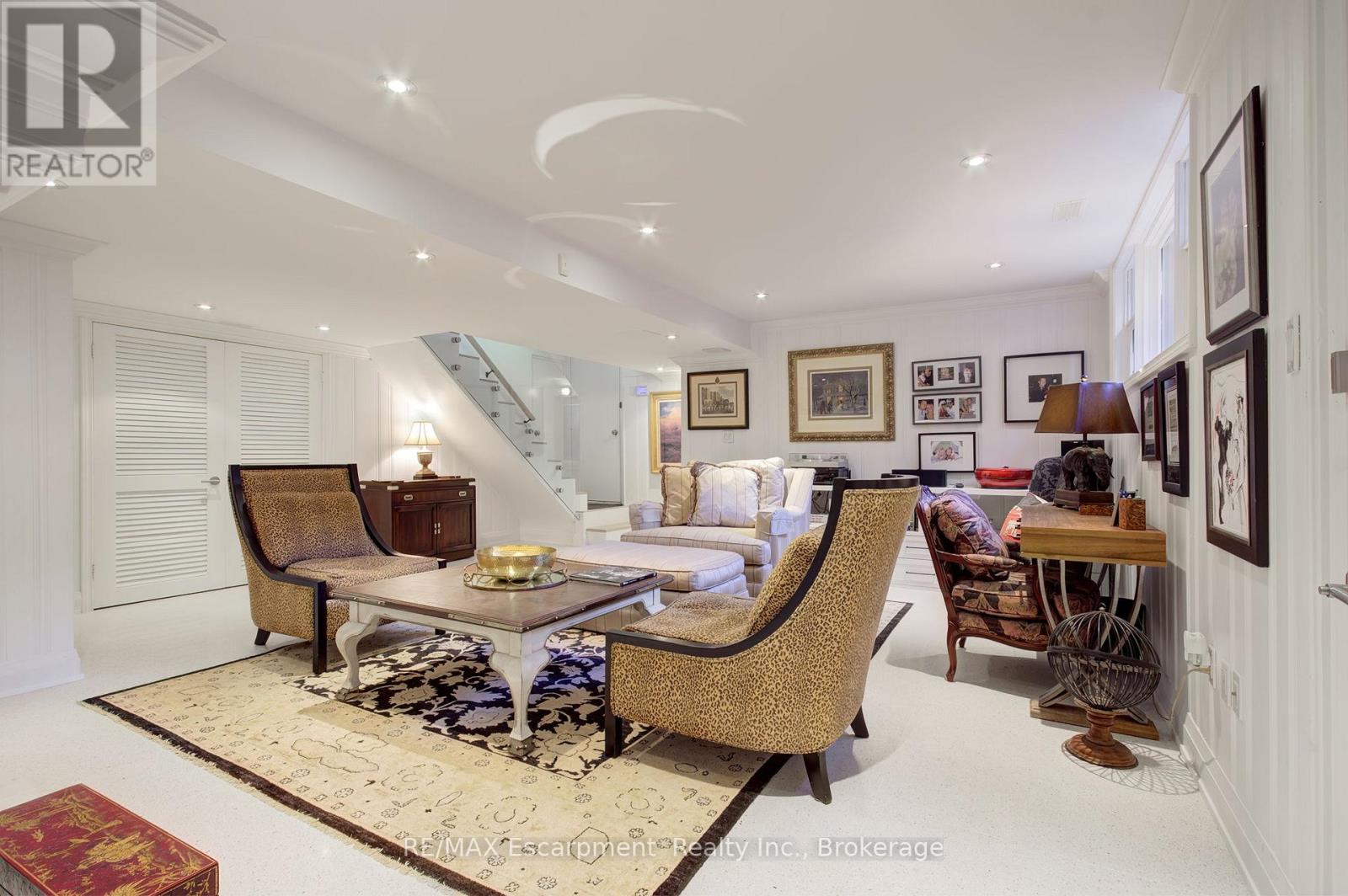794 FALCON BOULEVARD - 34