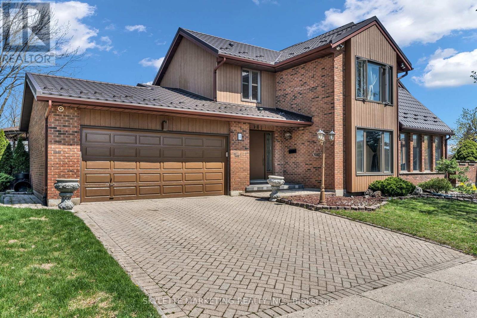 2 DEER VALLEY CRESCENT - 22