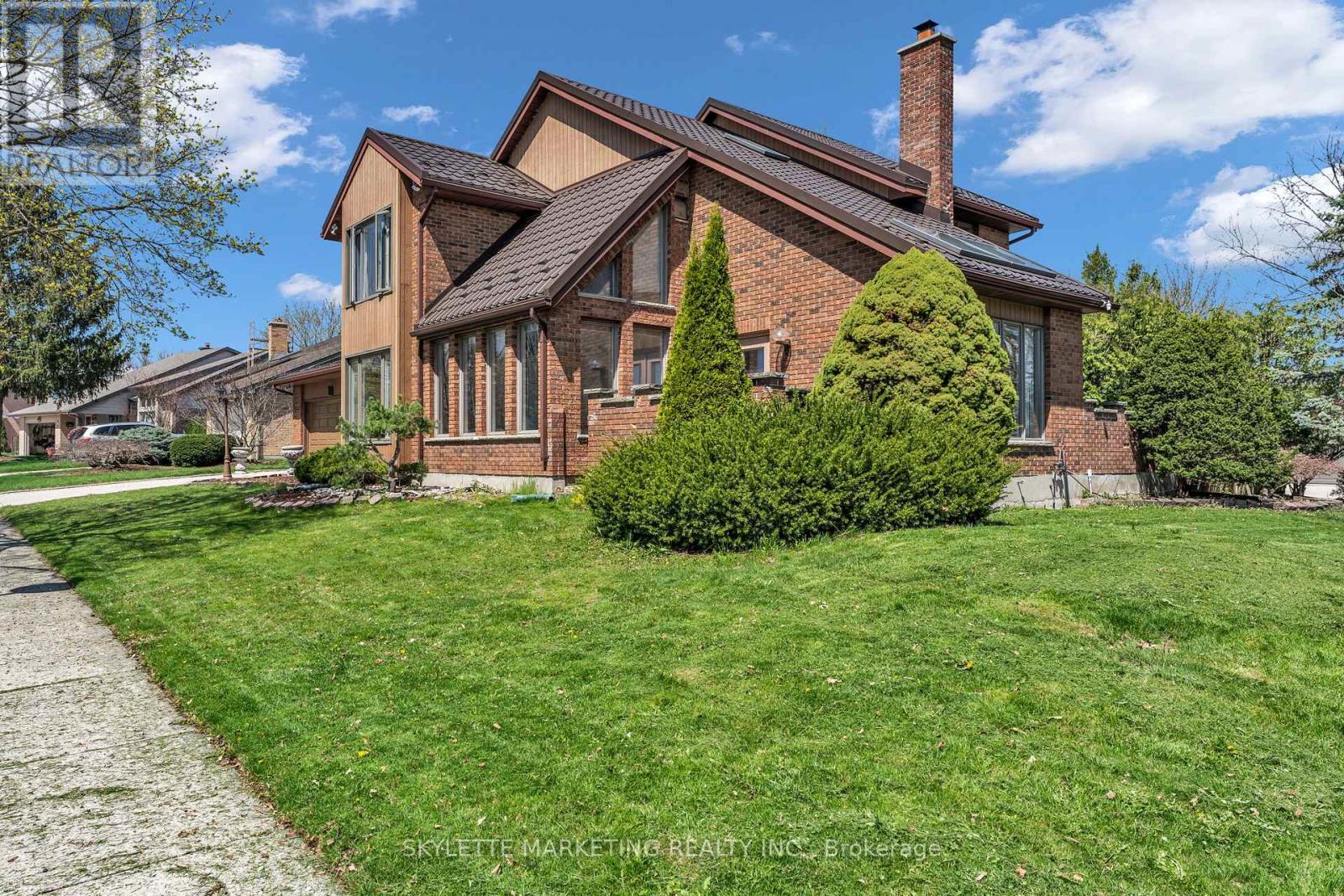 2 DEER VALLEY CRESCENT - 23