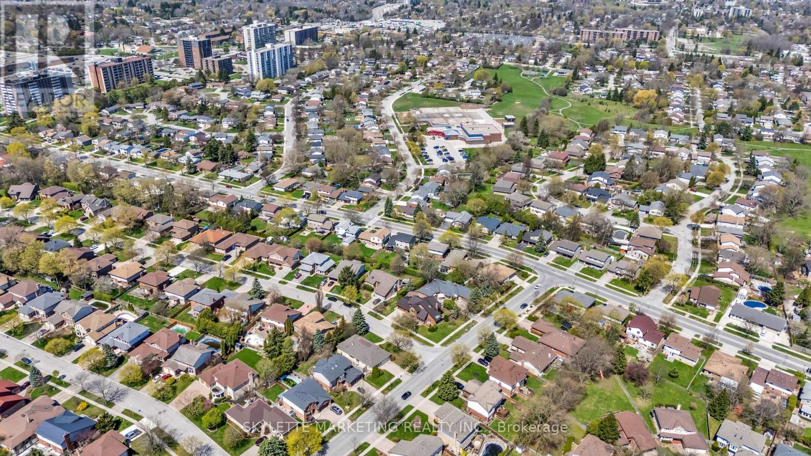 2 DEER VALLEY CRESCENT - 5