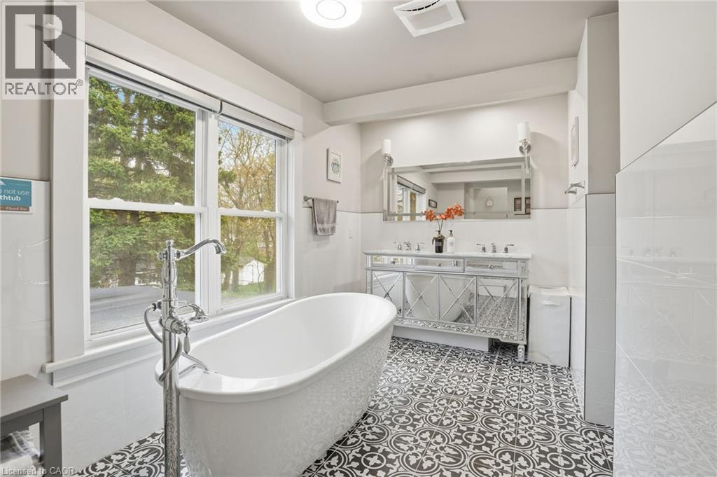 4351 SENECA Street - 25