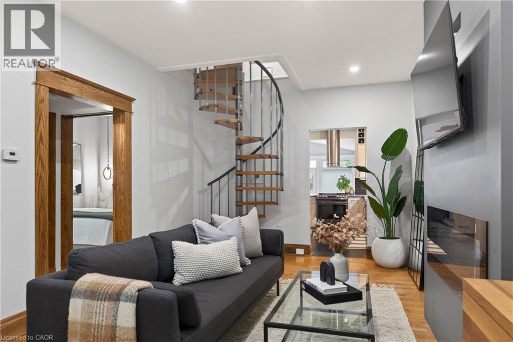 105 HIGHLAND Avenue - 7