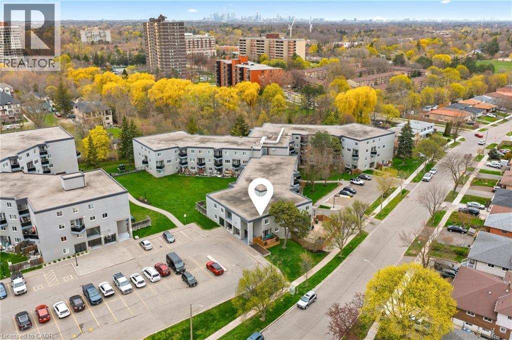 2001 BONNYMEDE Drive Unit# 157, Mississauga, Ontario, L5J4H8 — Photo 2