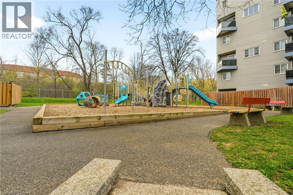 2001 BONNYMEDE Drive Unit# 157, Mississauga, Ontario, L5J4H8 — Photo 27