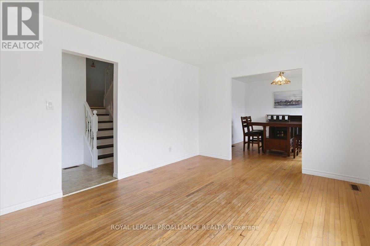 131 PROSPECT HILL - 9
