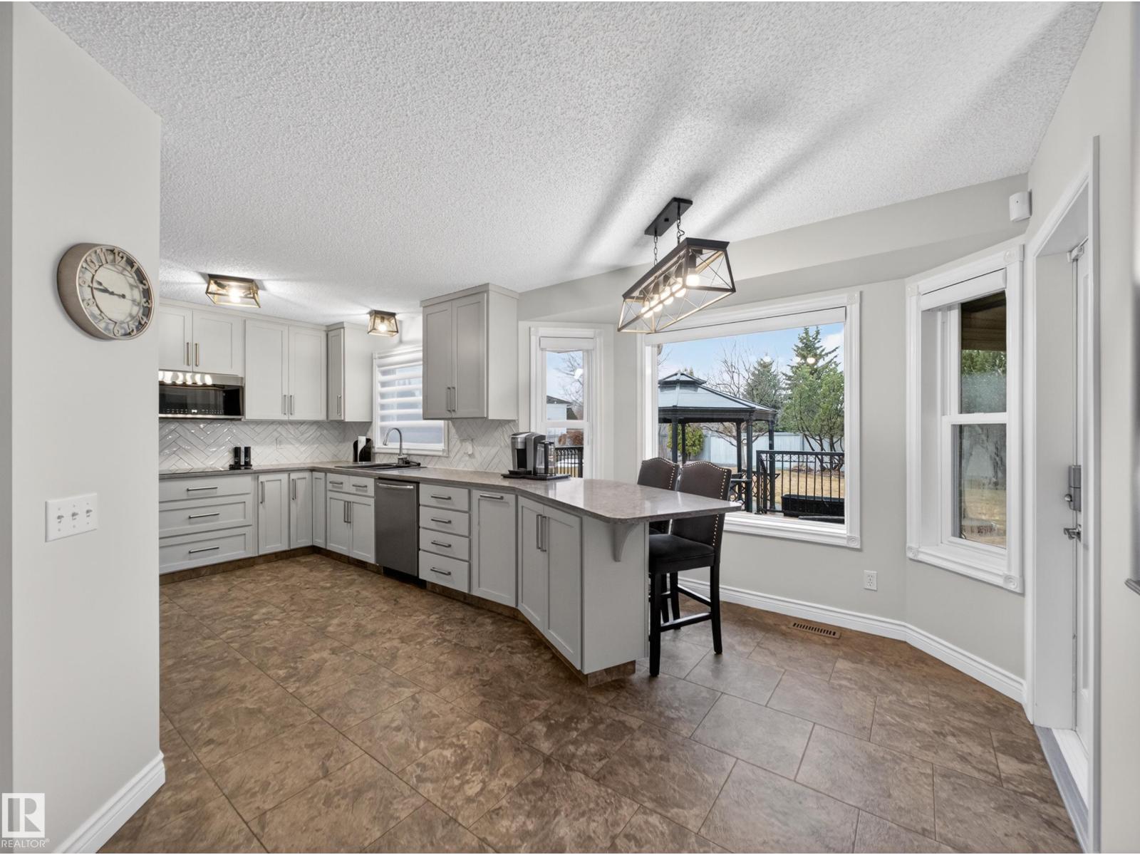 163 HIGHLAND WY, Sherwood Park