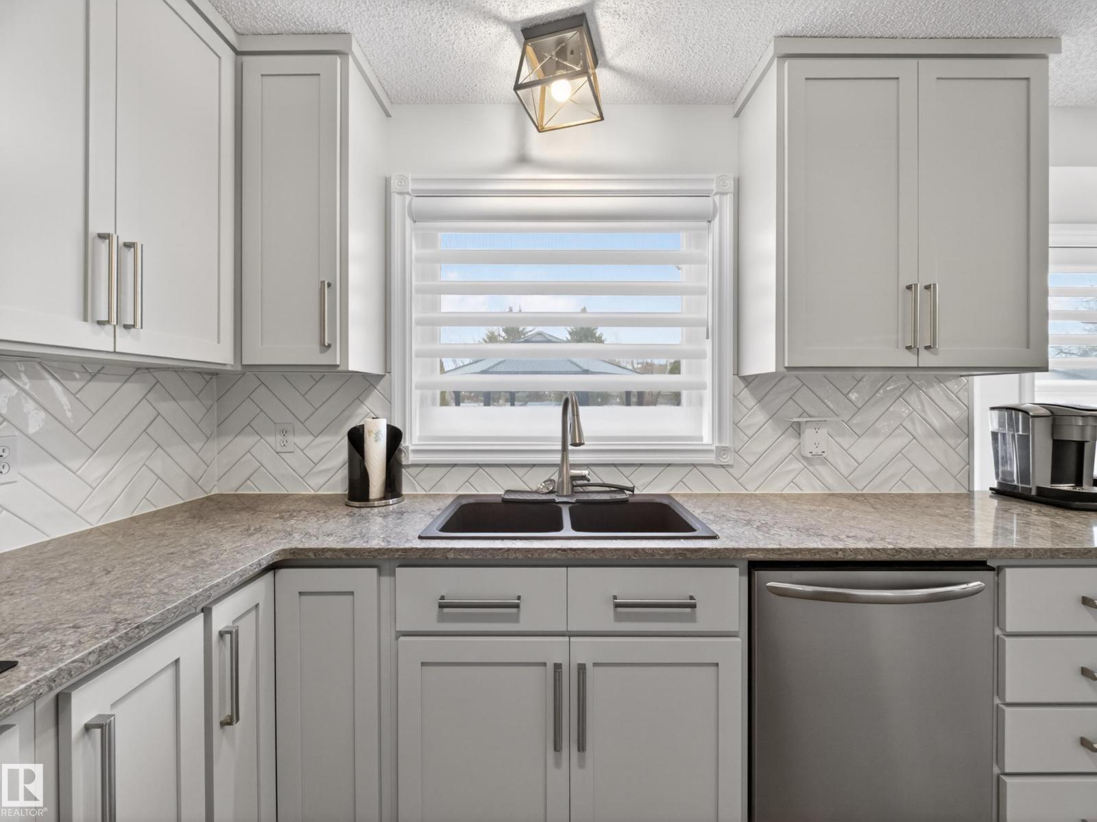 163 HIGHLAND WY, Sherwood Park