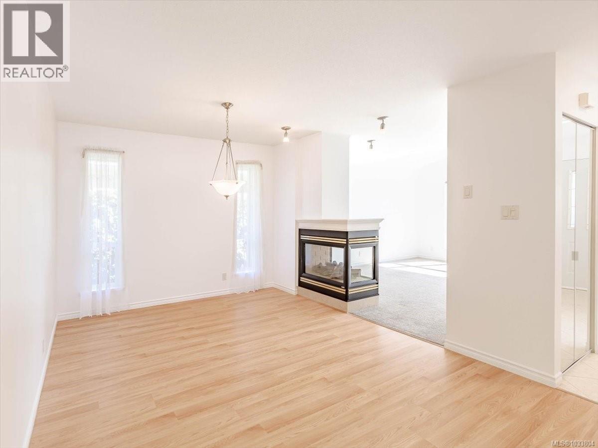 #114 1919 St. Andrews Pl - 13