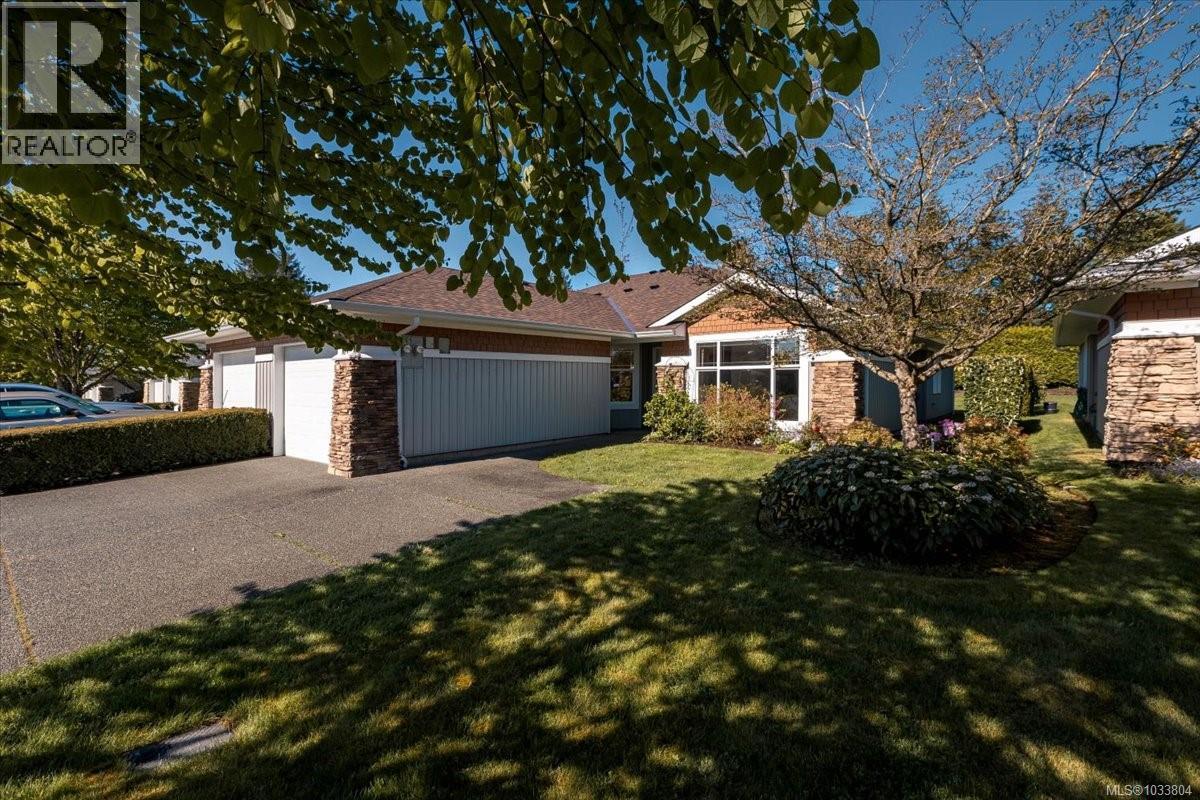 #114 1919 St. Andrews Pl - Image 2