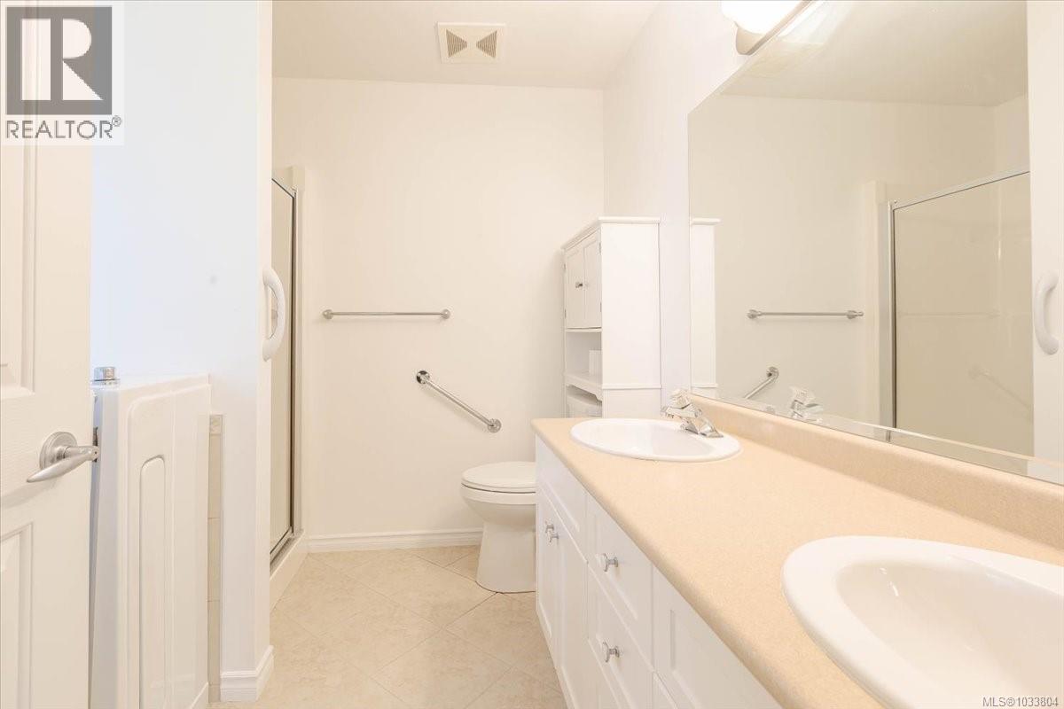 #114 1919 St. Andrews Pl - 27
