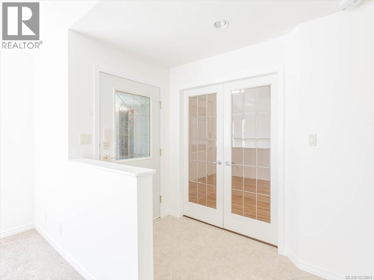 #114 1919 St. Andrews Pl - 6