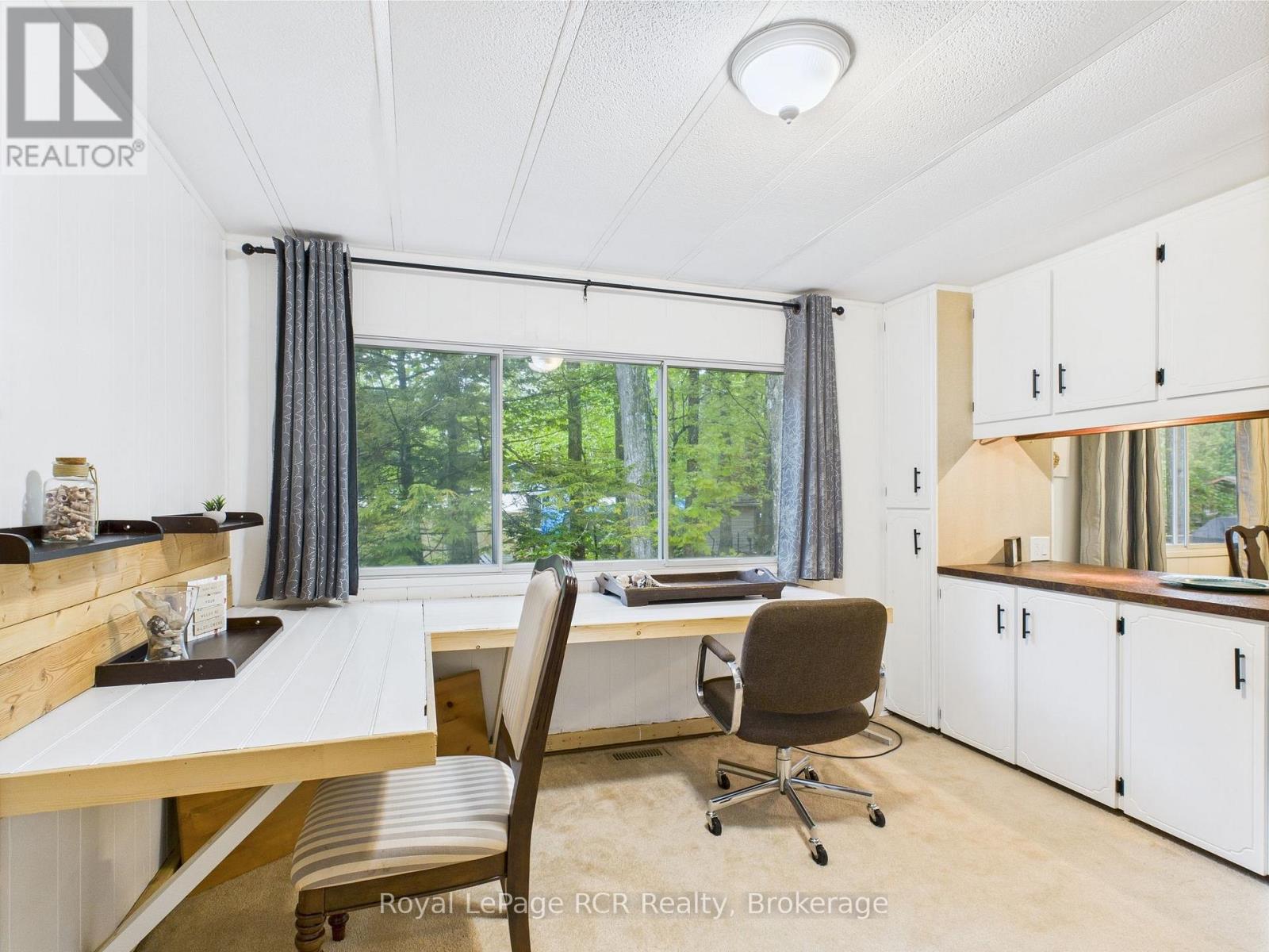 112 HURON ROAD - 13