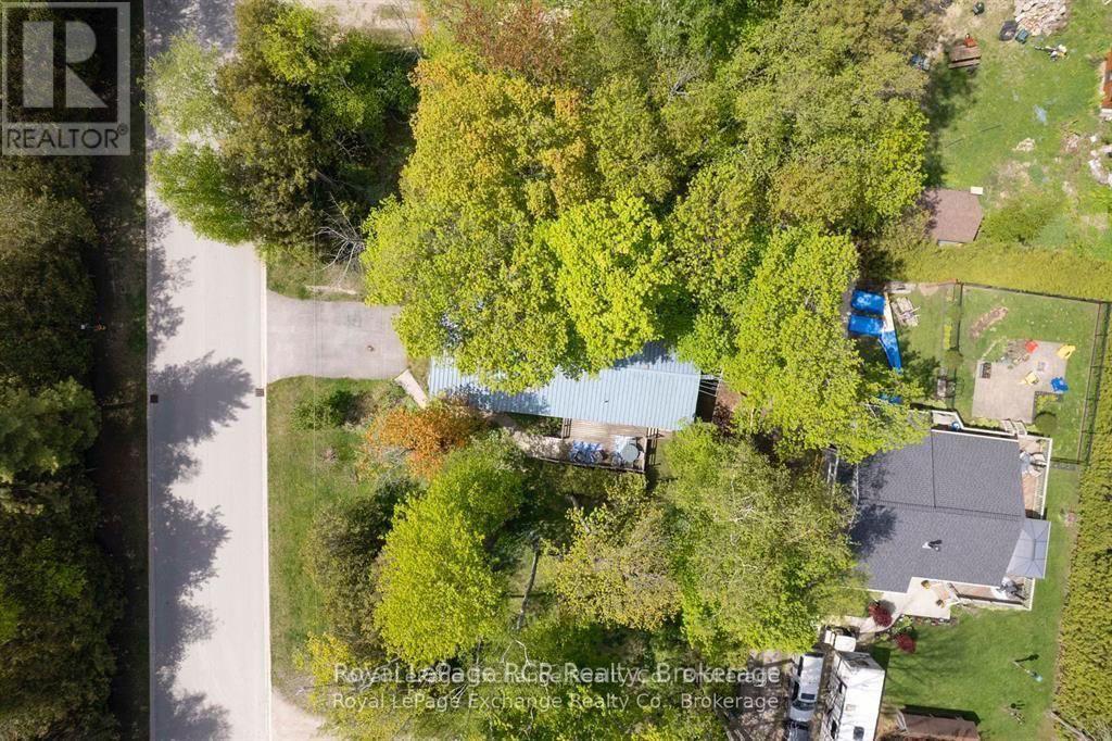 112 HURON ROAD - Image 17