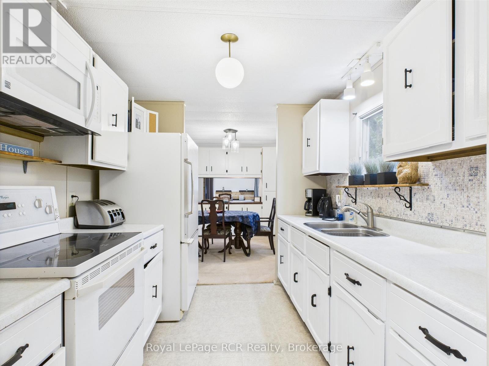 112 HURON ROAD - 2