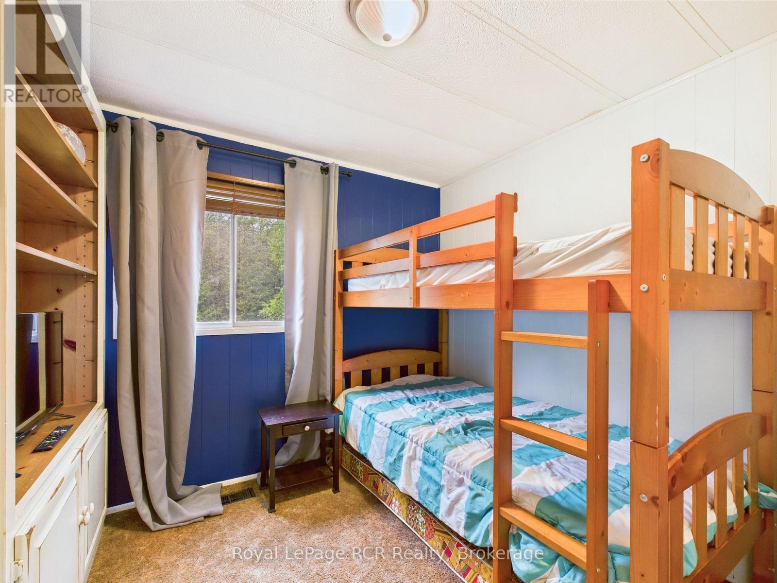 112 HURON ROAD - 8