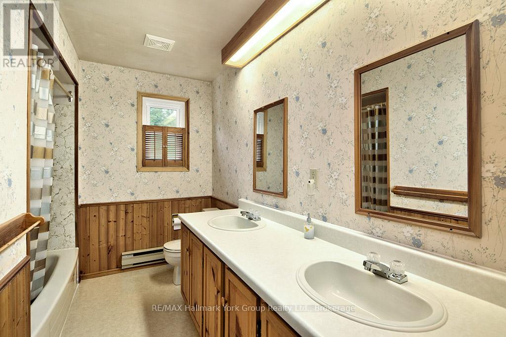 104 RIDGEVIEW DRIVE - 23