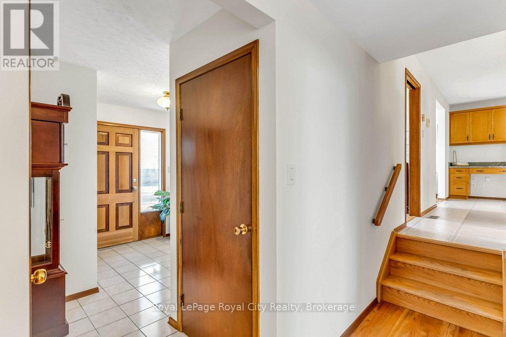 40 KEATS CRESCENT - 23