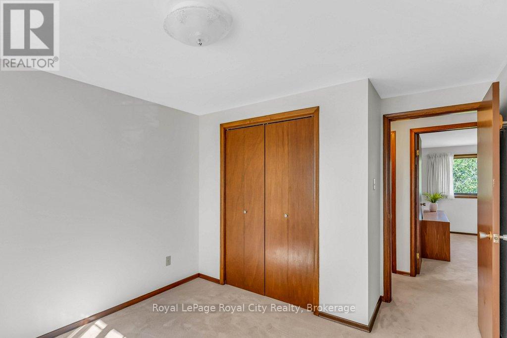40 KEATS CRESCENT - 38