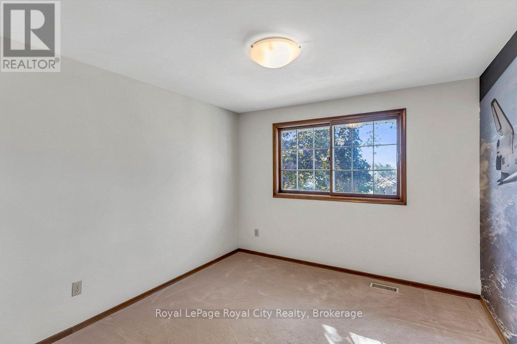 40 KEATS CRESCENT - 39