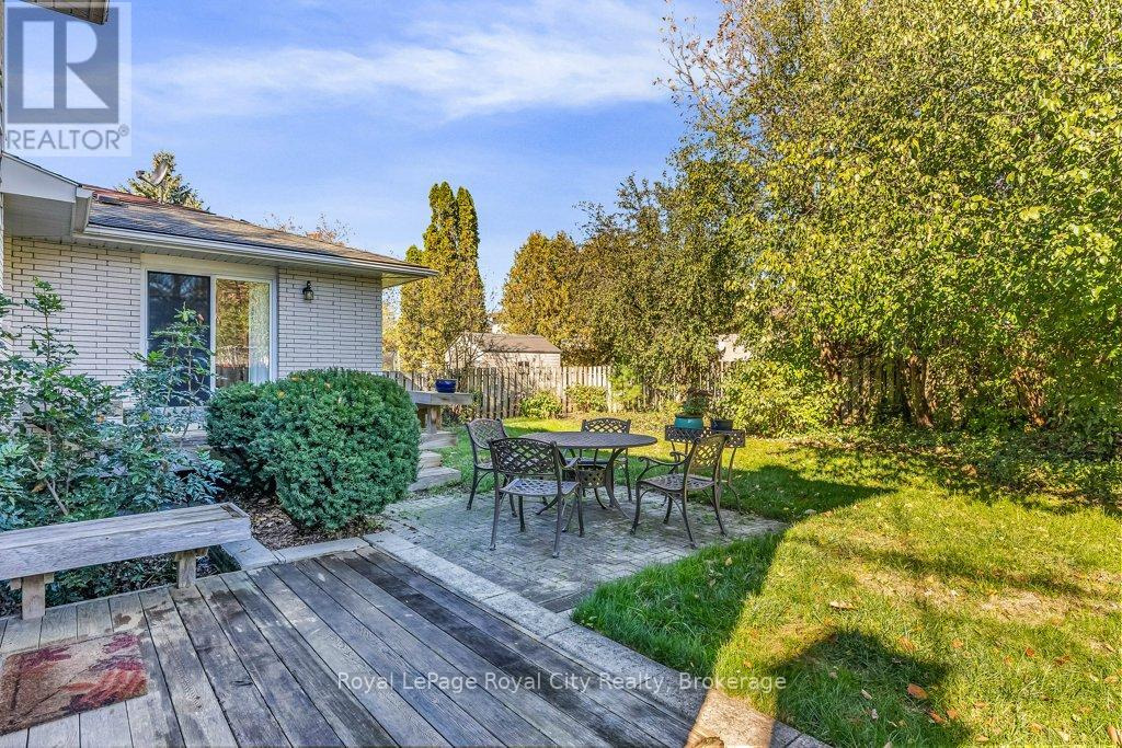 40 KEATS CRESCENT - 40