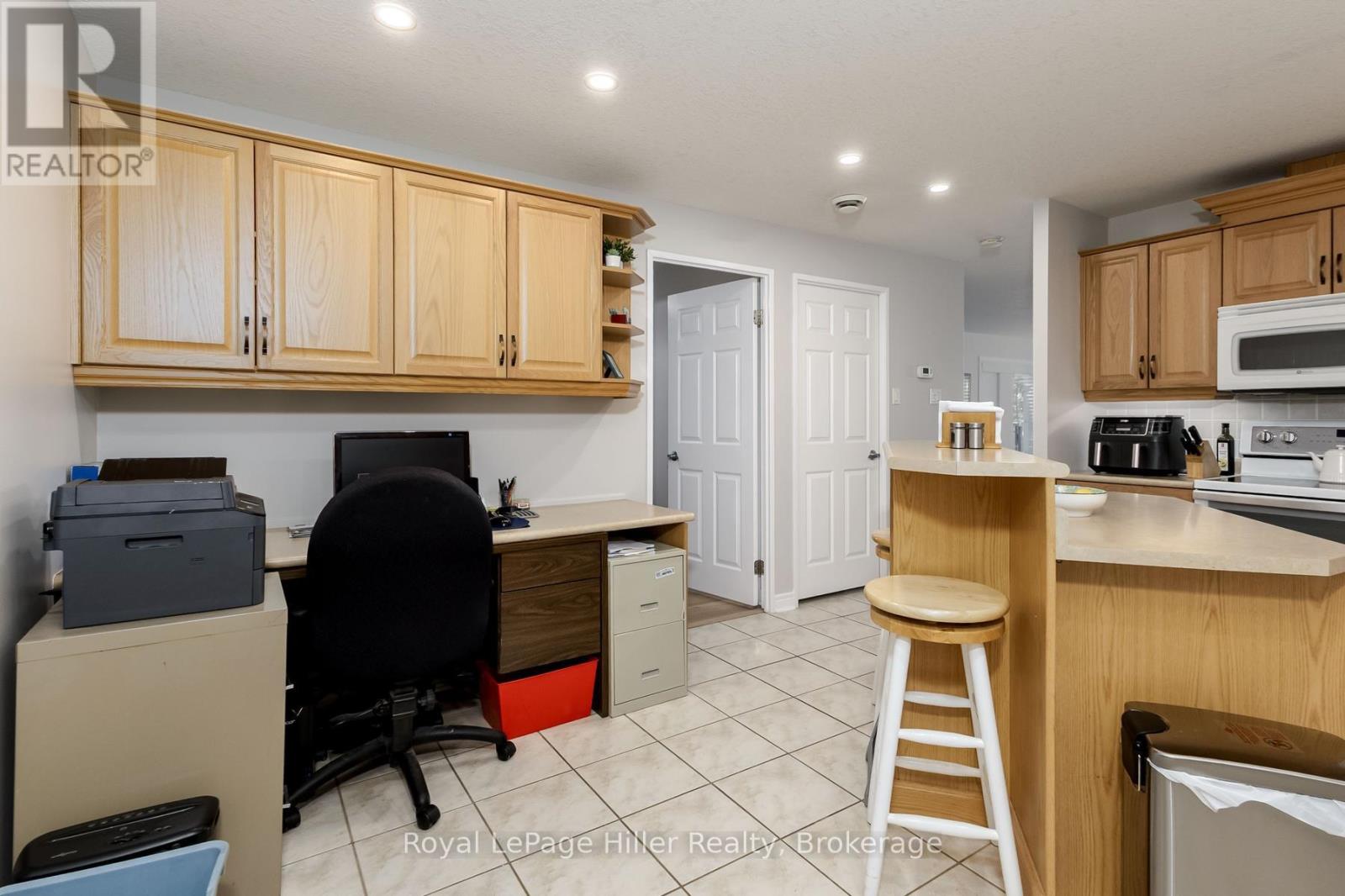 #102 160 ROMEO STREET S - 13