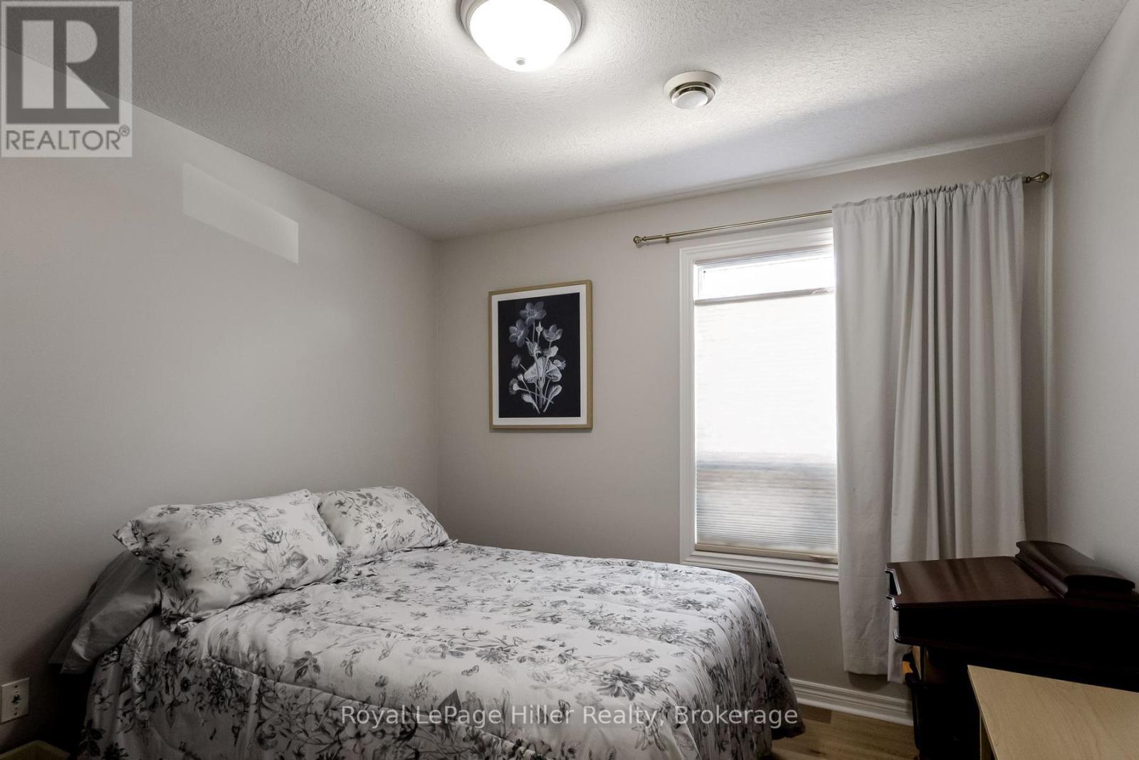 #102 160 ROMEO STREET S - 25