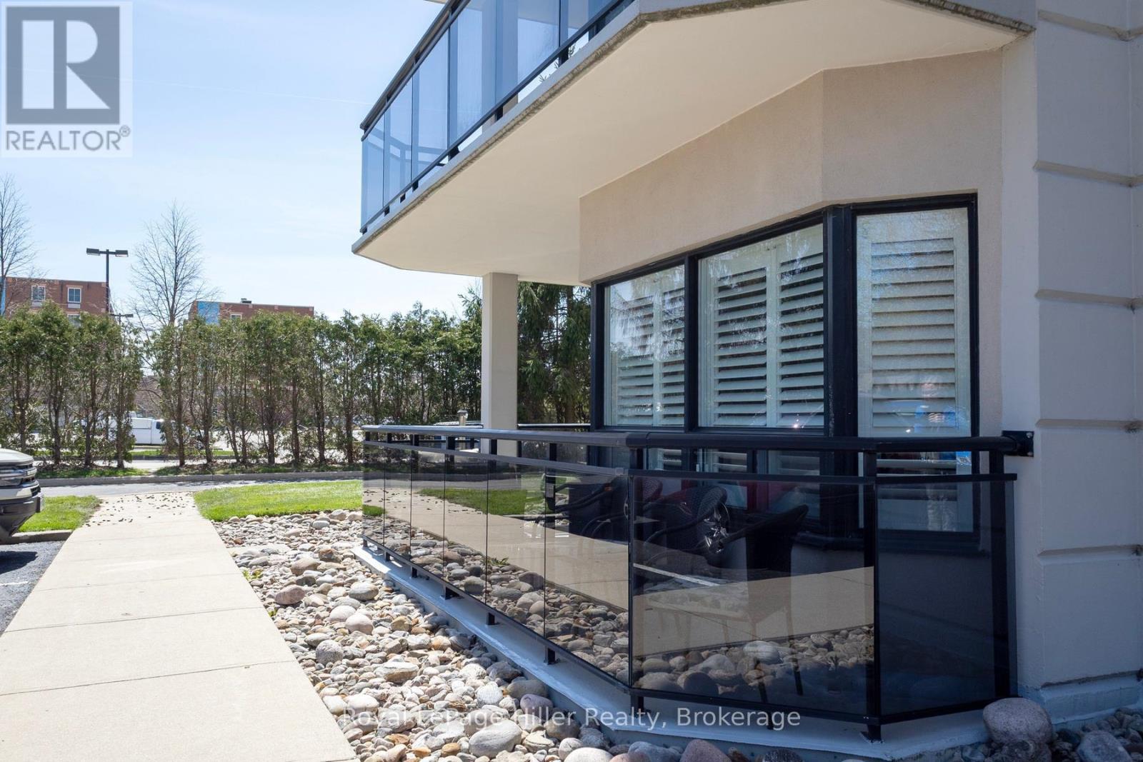 #102 160 ROMEO STREET S - 3