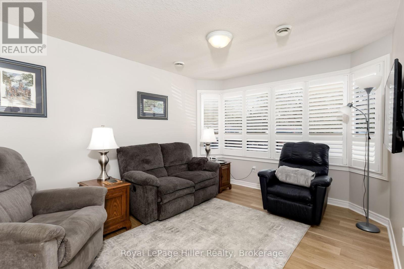 #102 160 ROMEO STREET S - 6