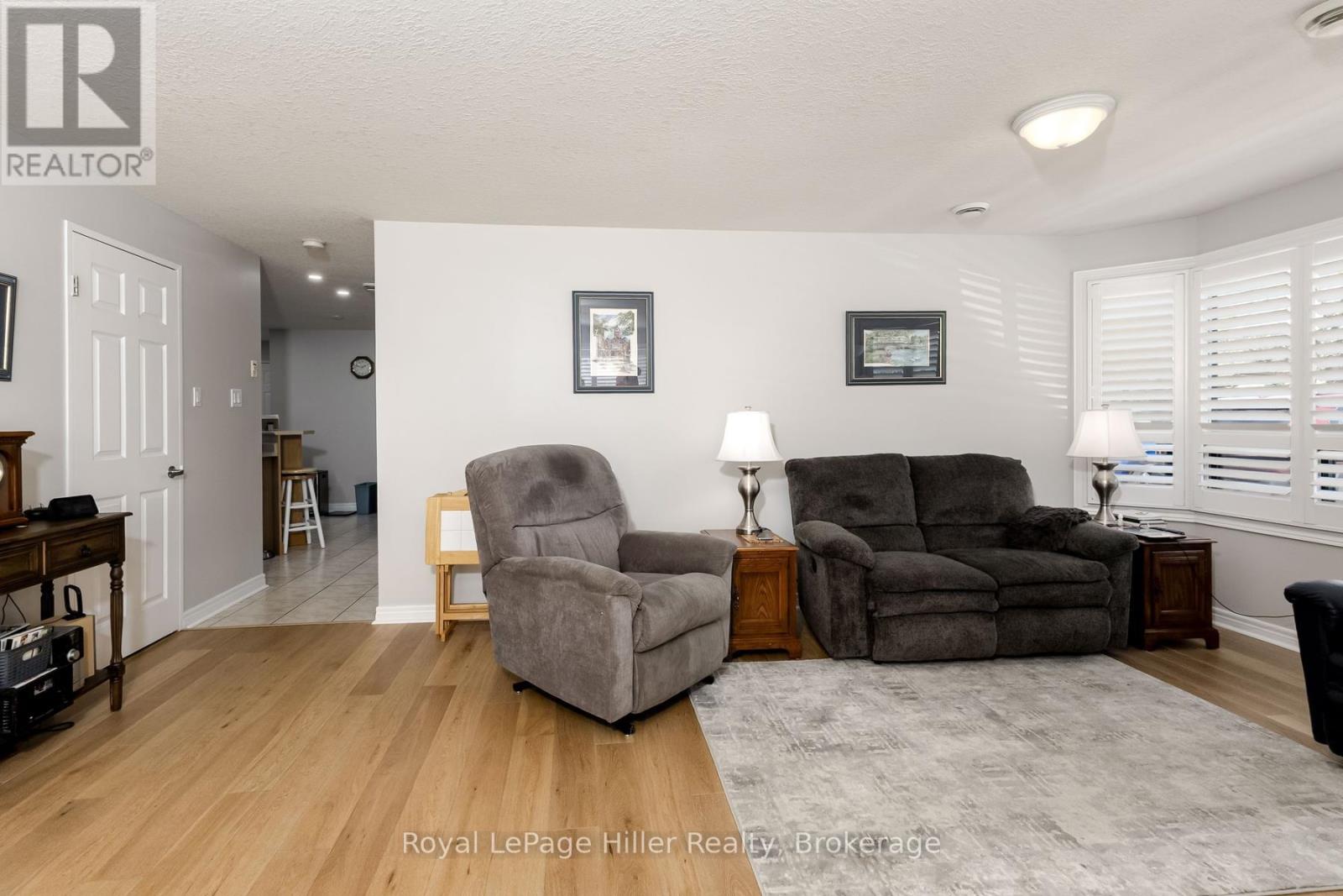 #102 160 ROMEO STREET S - 7