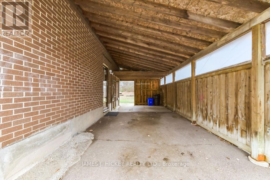 51 FRONTENAC CRESCENT - 33