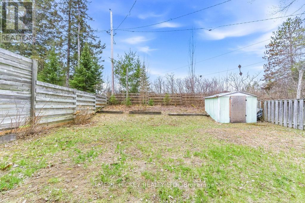 51 FRONTENAC CRESCENT - 36