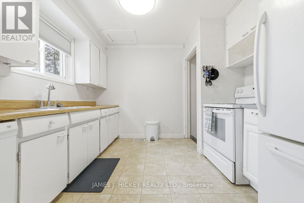 51 FRONTENAC CRESCENT - 9