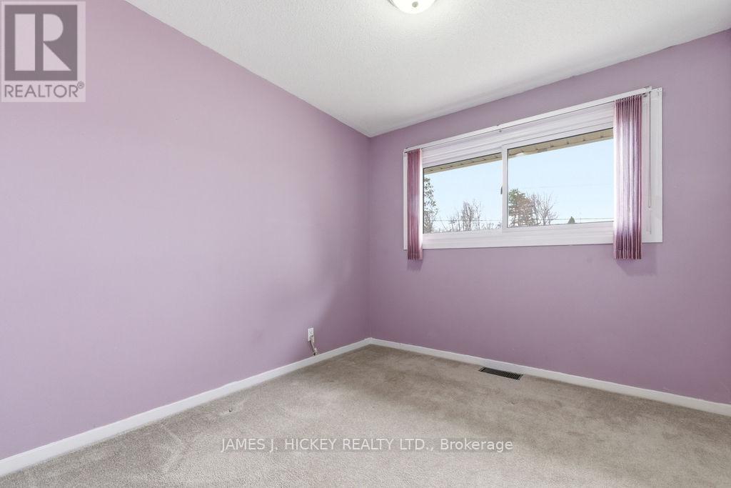 96 GLENDALE AVENUE - 18