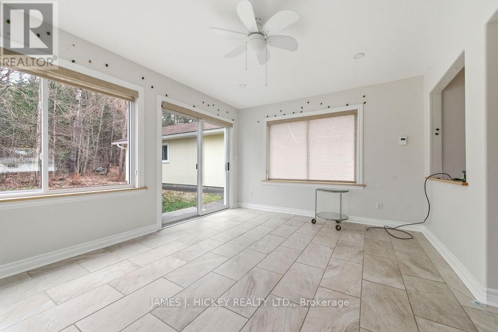 96 GLENDALE AVENUE - 28